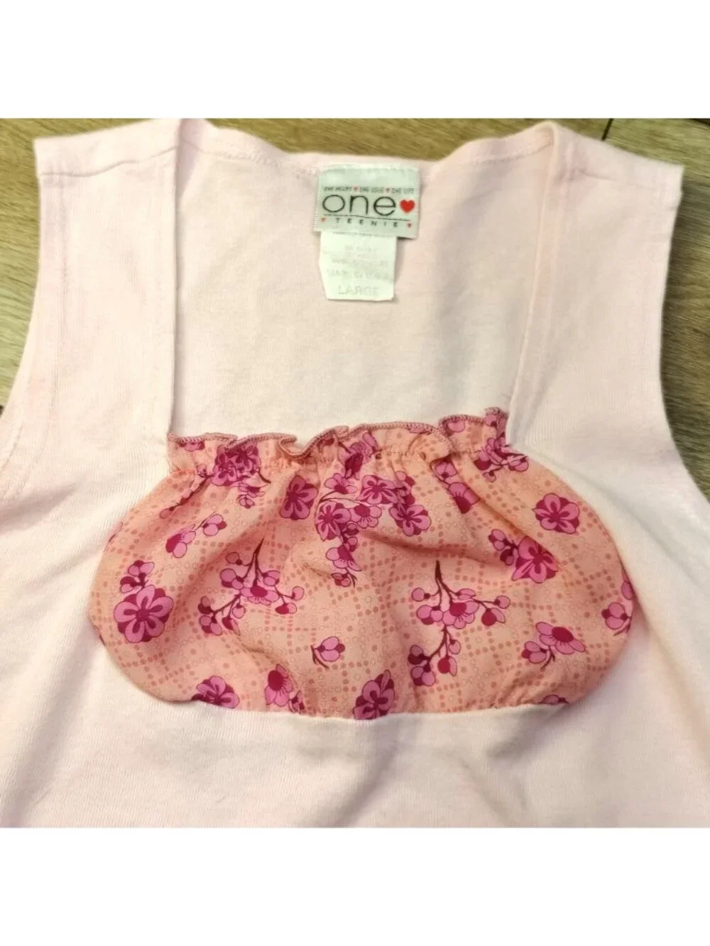 One Love Tees Girls Tank Top Youth 10/12 Pink Lips Graphic Sleeveless Cotton Shi